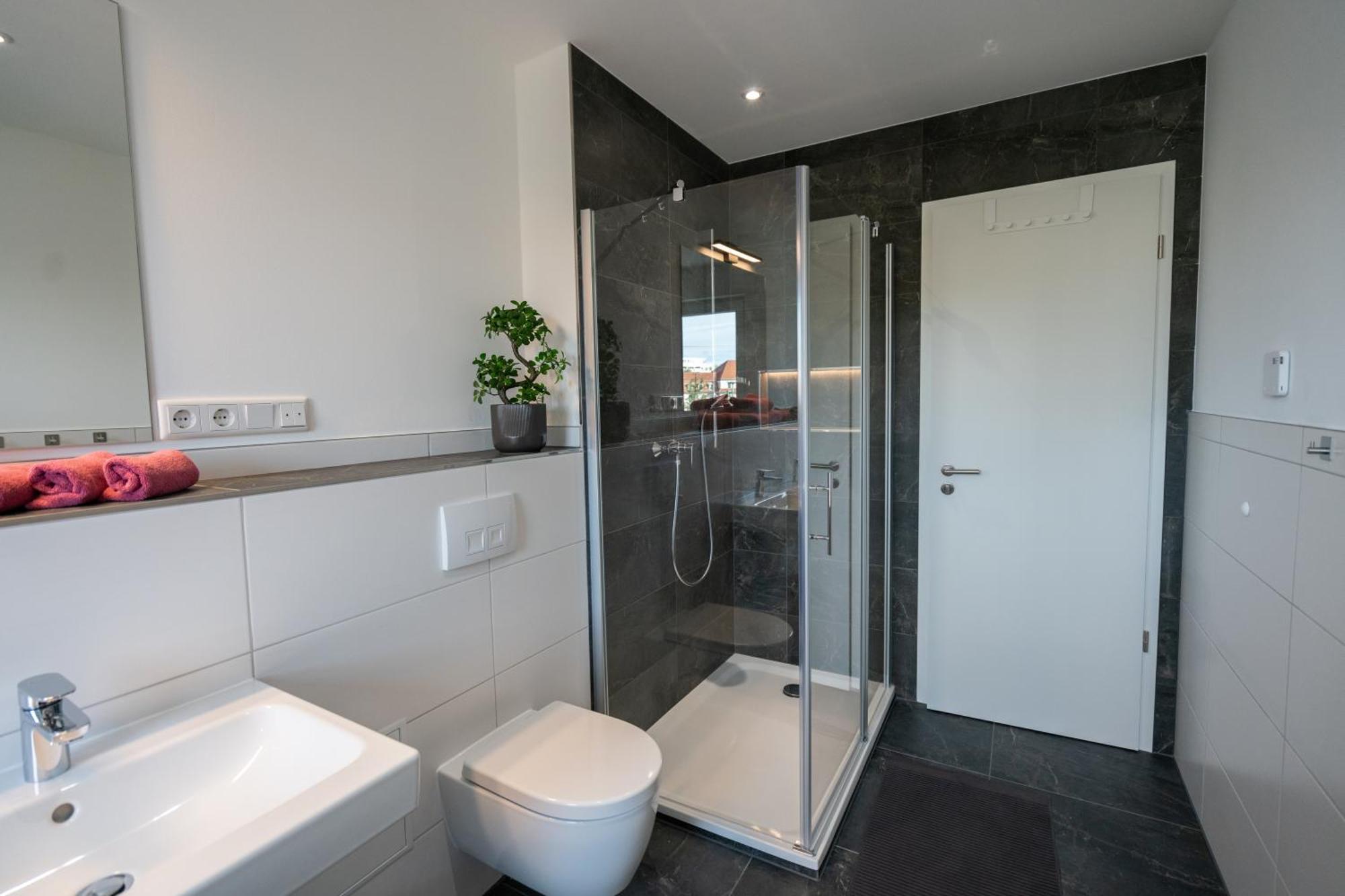 Cozy City Dream Apartment Mit Terrasse Und Parkplatz - 90M² Dresden Bagian luar foto