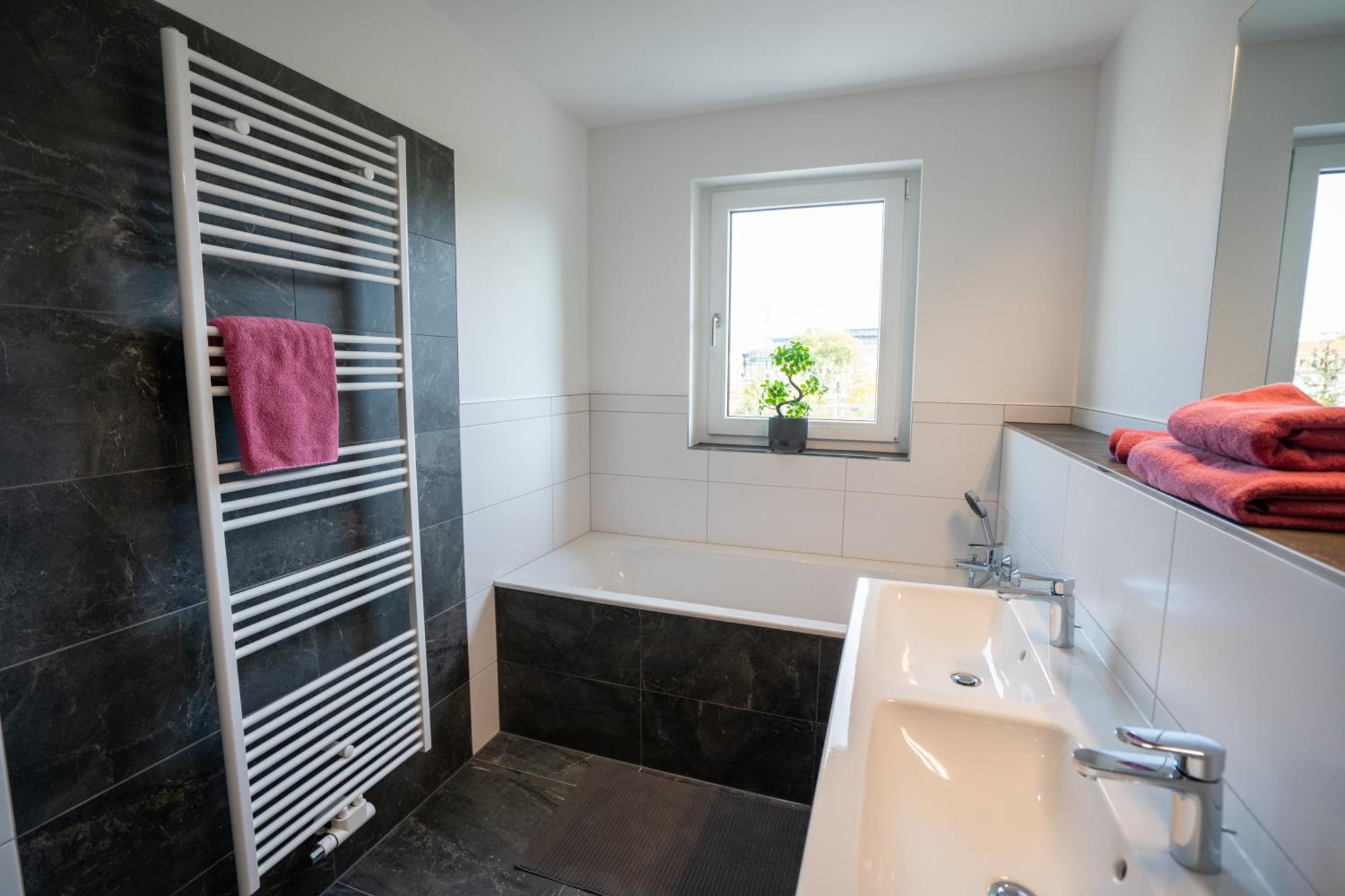 Cozy City Dream Apartment Mit Terrasse Und Parkplatz - 90M² Dresden Bagian luar foto