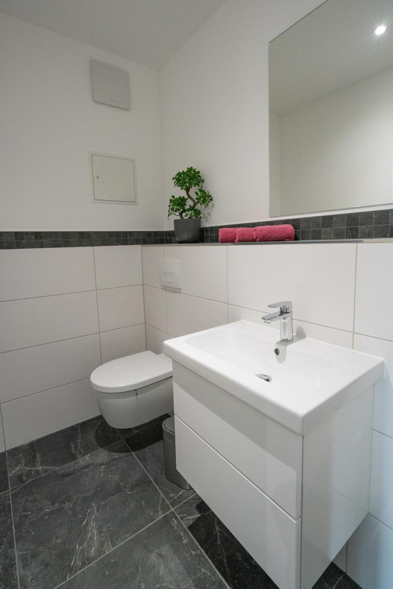 Cozy City Dream Apartment Mit Terrasse Und Parkplatz - 90M² Dresden Bagian luar foto